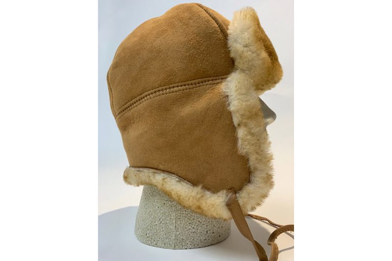 Men's Sheepskin Mountie Hat - Image 2