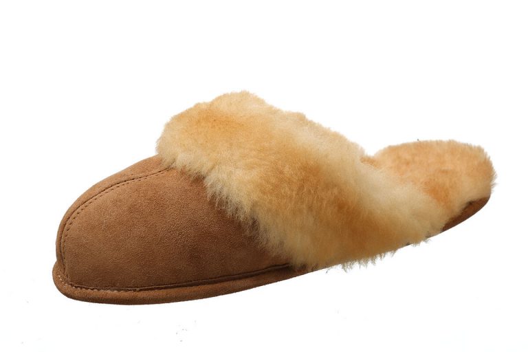 Women's Scuff Sheepskin Slippers