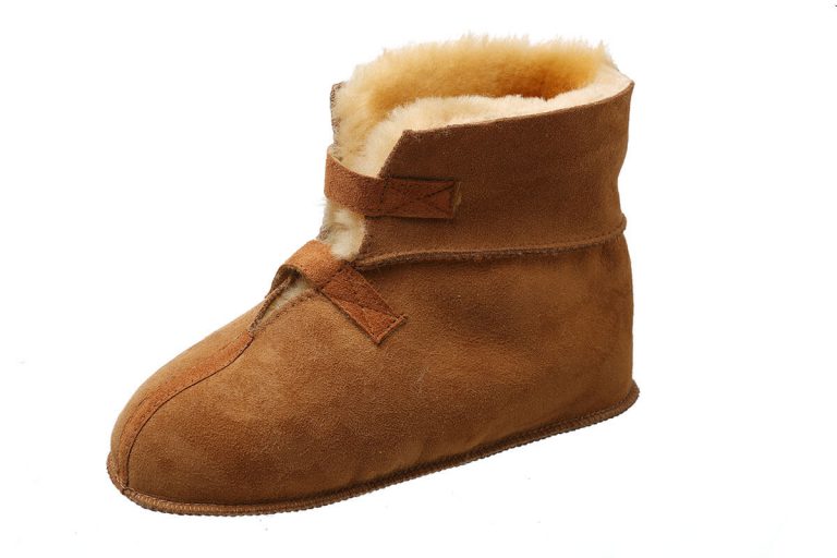 Women's High Cabin Slippers w/ Velcro Closing - Image 3