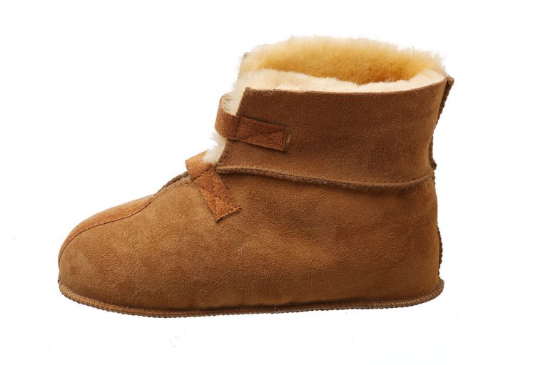 Women's High Cabin Slippers w/ Velcro Closing - Image 4