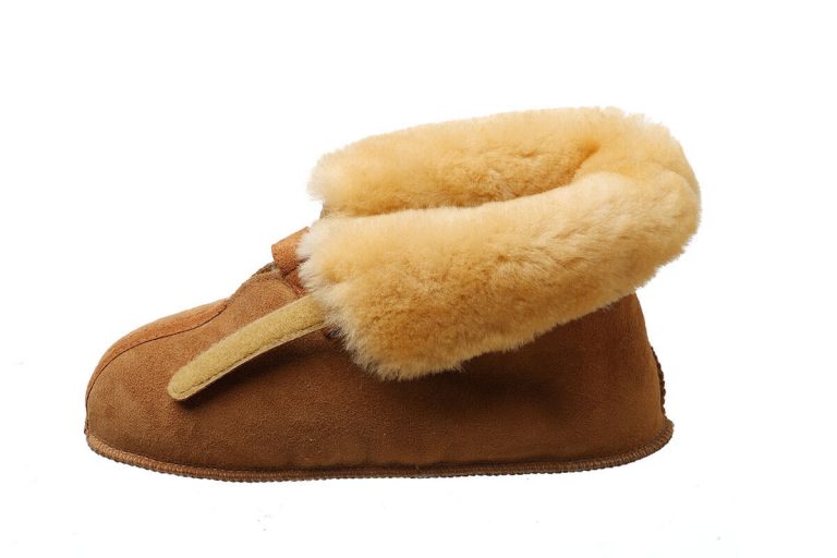 Women's High Cabin Slippers w/ Velcro Closing - Image 6