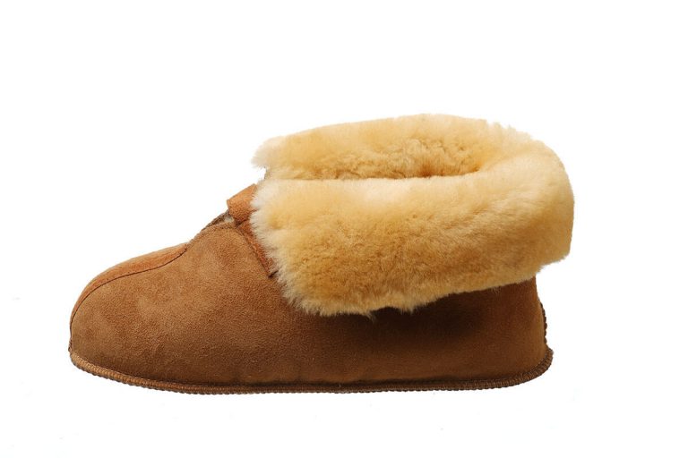 Women's High Cabin Slippers w/ Velcro Closing - Image 7