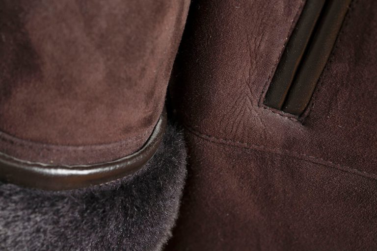 Women's Model Y350 Sheepskin Coat - Image 5